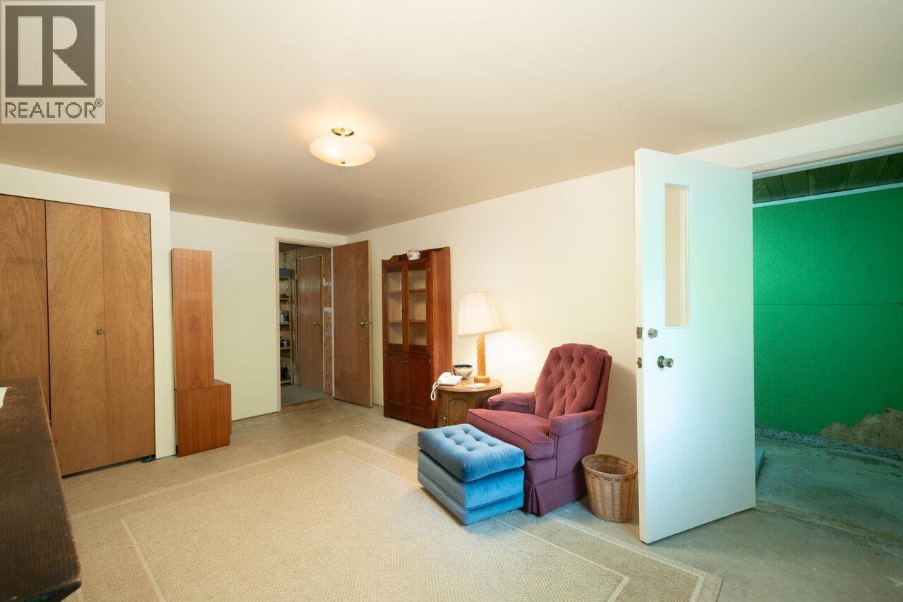 508 Collins Road Property Photo 12