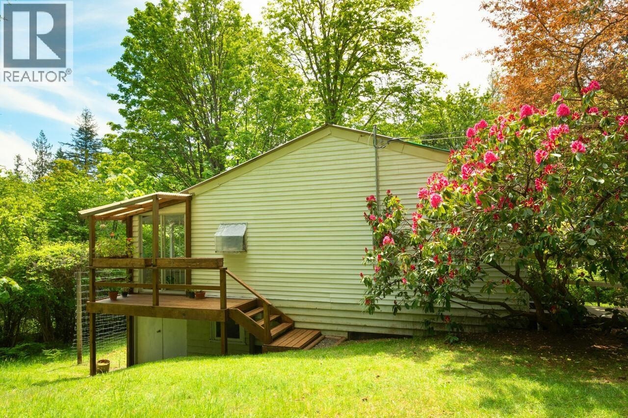 508 Collins Road Property Photo 18