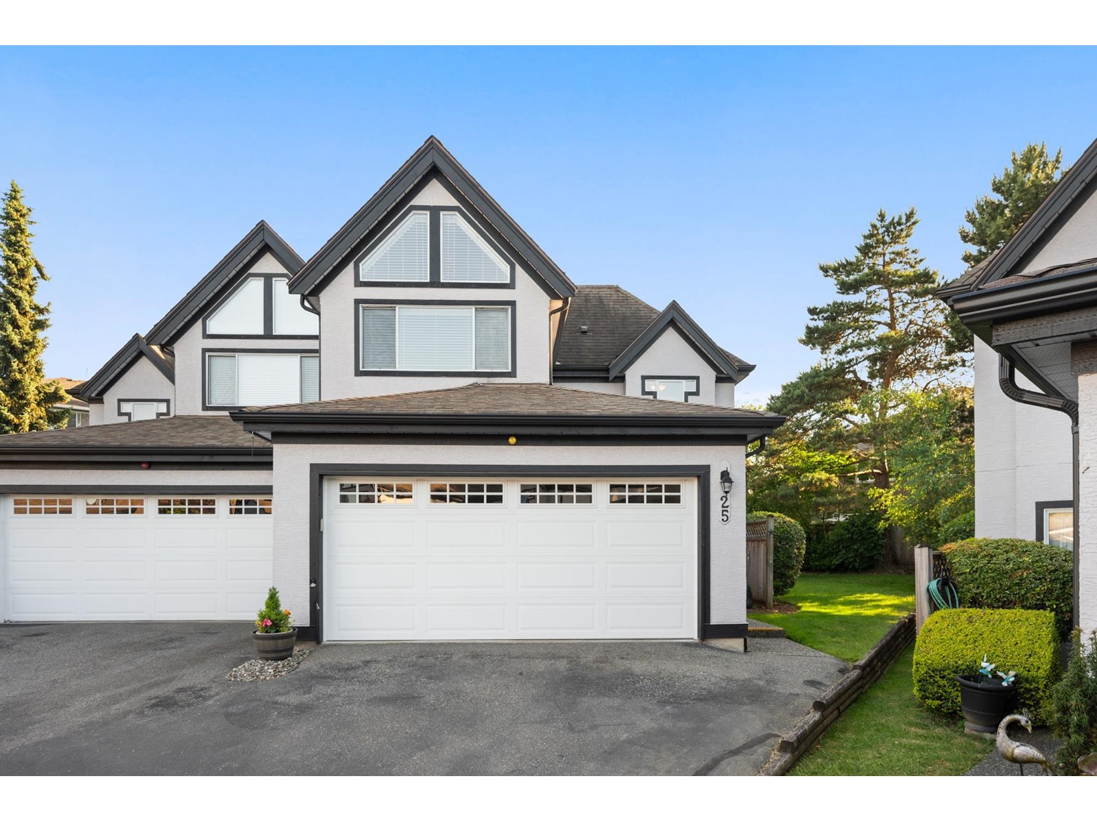 25 8567 164 Street Property Photo 1