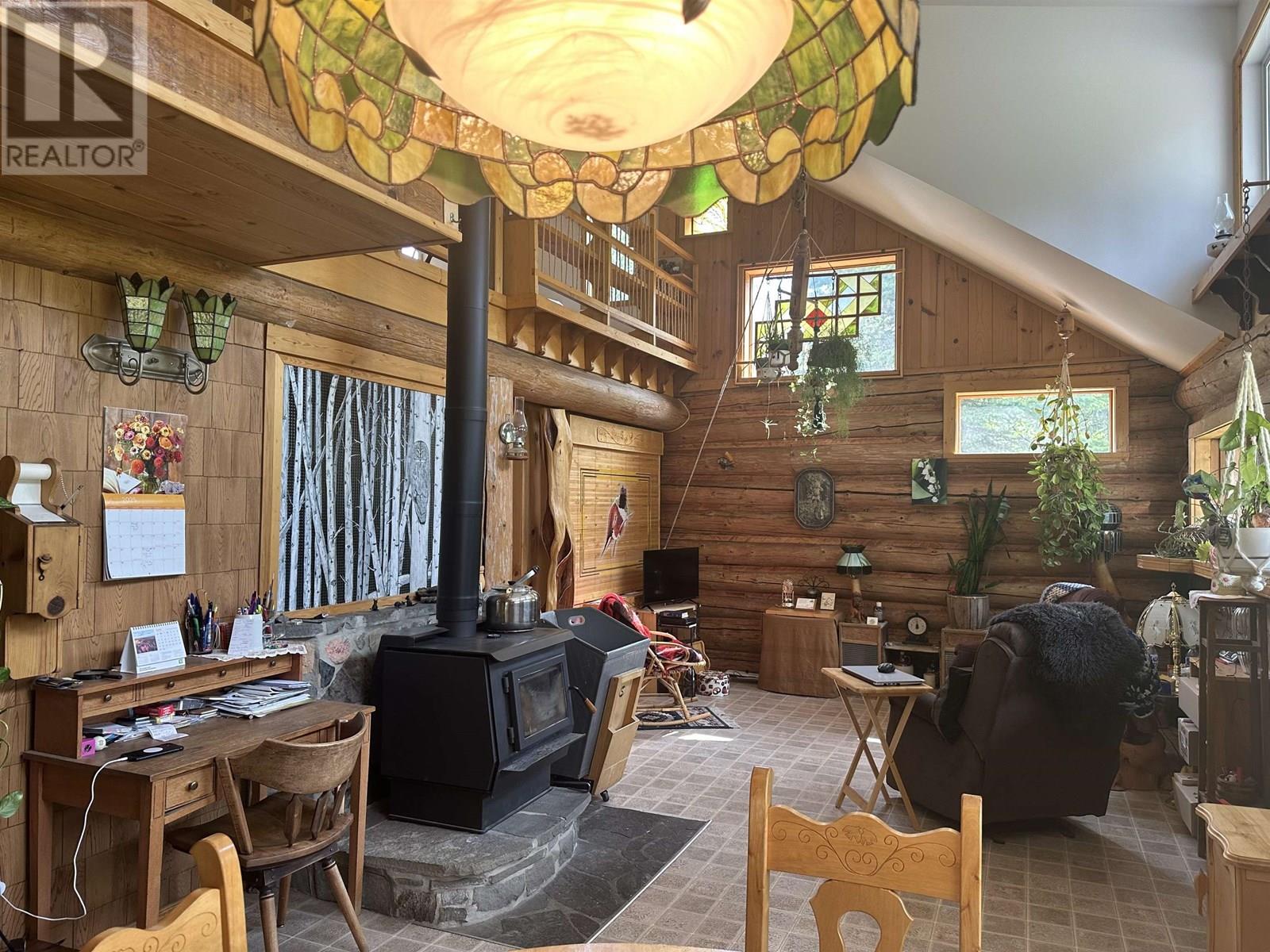 21023 Tompkins Road Property Photo 2