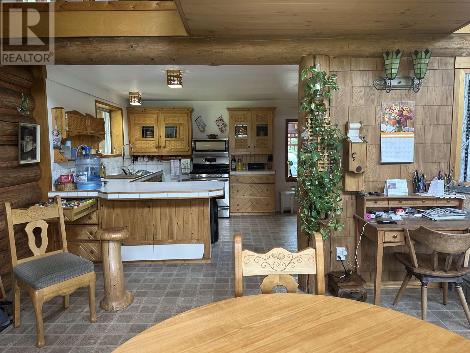 21023 Tompkins Road Property Photo 5