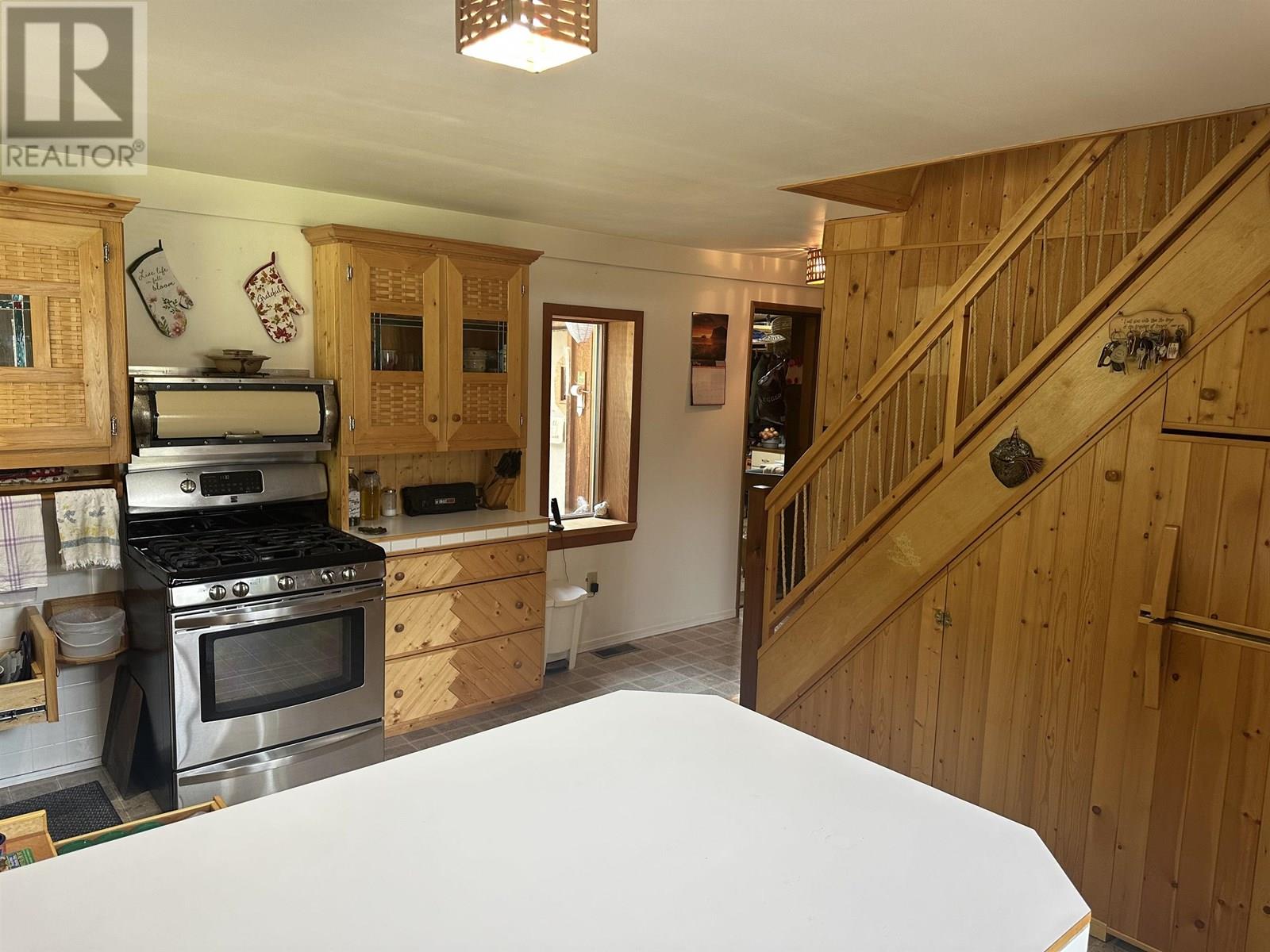 21023 Tompkins Road Property Photo 6