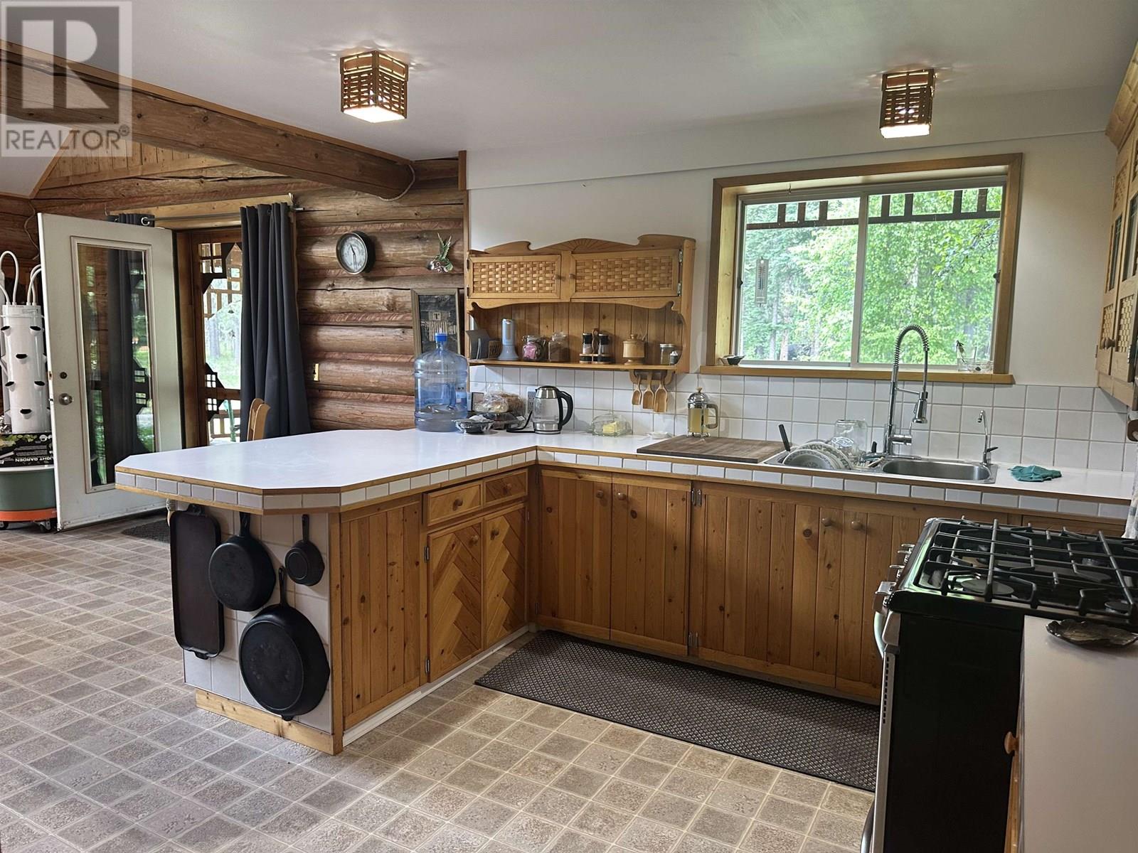 21023 Tompkins Road Property Photo 8