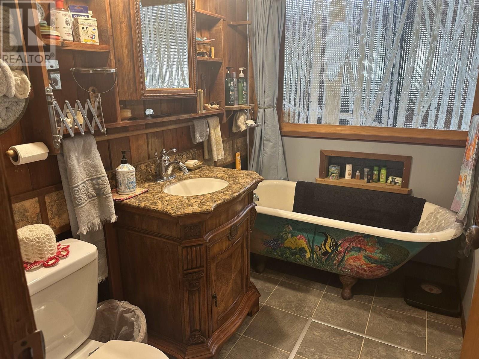 21023 Tompkins Road Property Photo 9