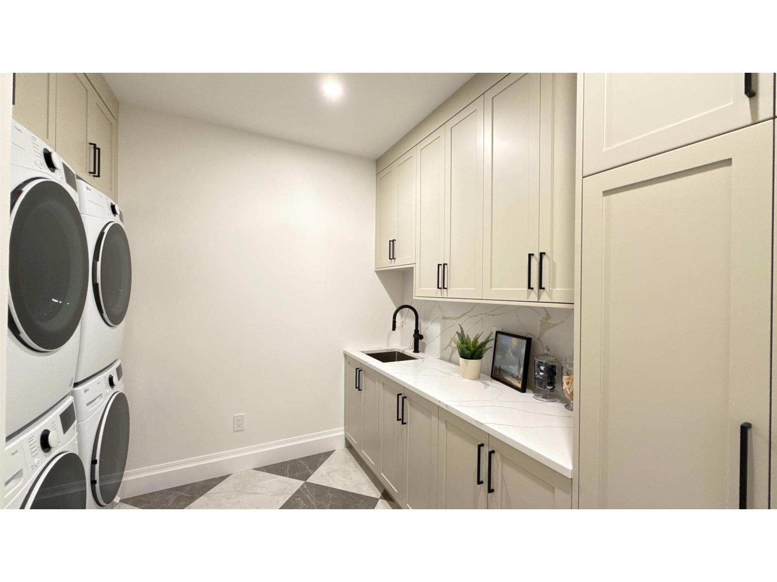 8888 Hadden Street Property Photo 30