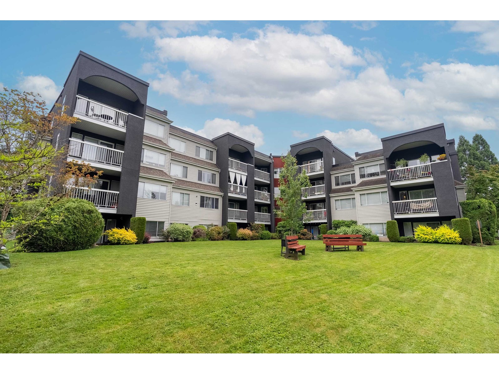 308 5664 200 Street Property Photo 1