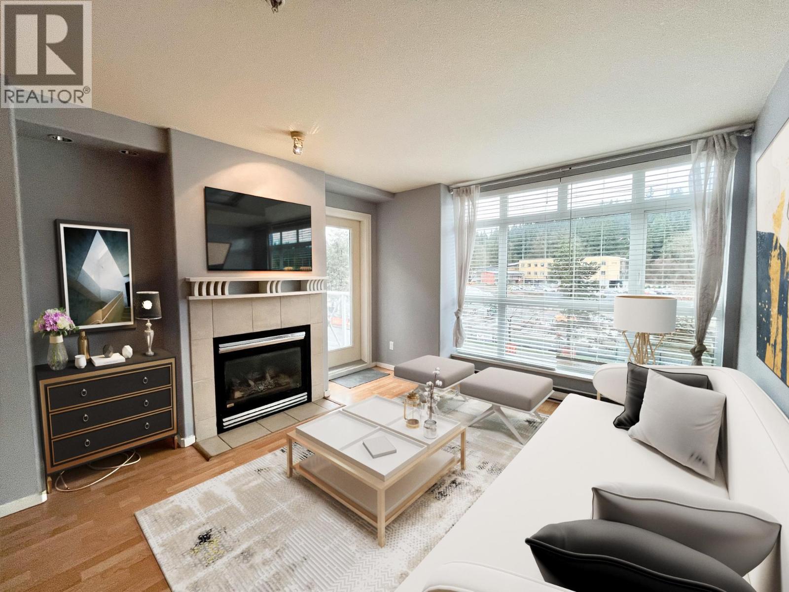 425 3122 St Johns Street Property Photo 2