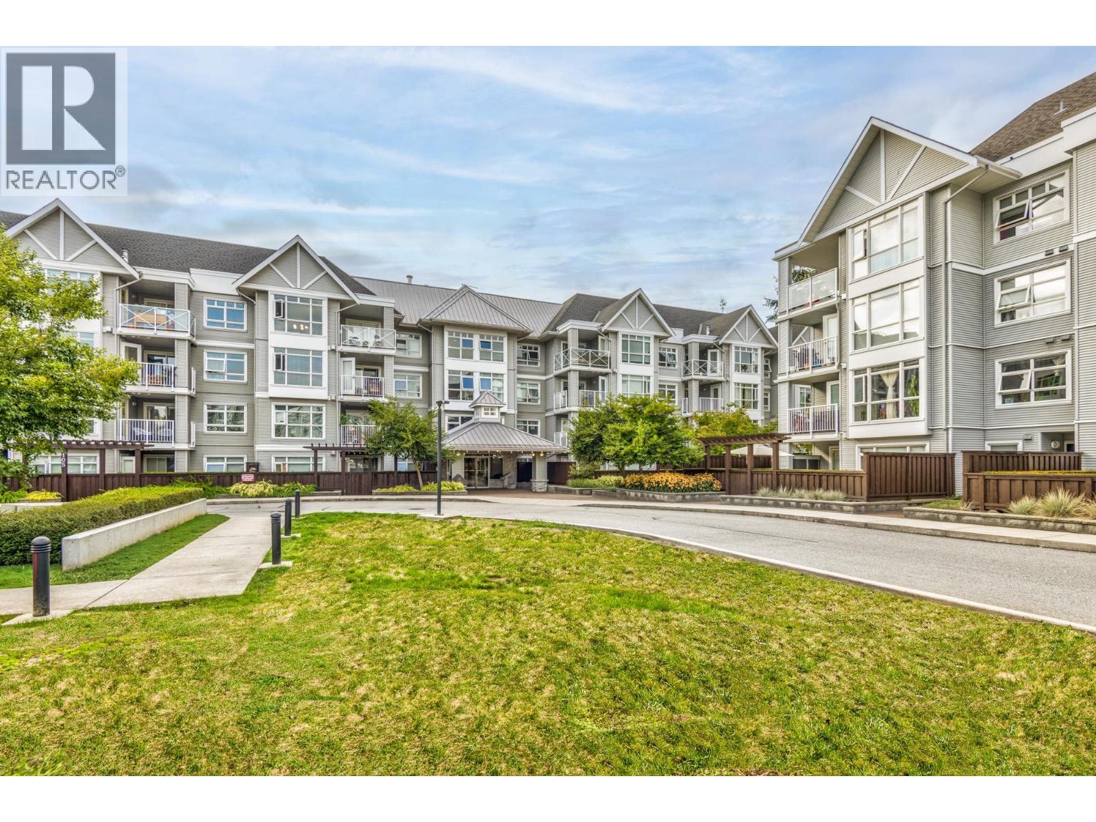 425 3122 St Johns Street Property Photo 3