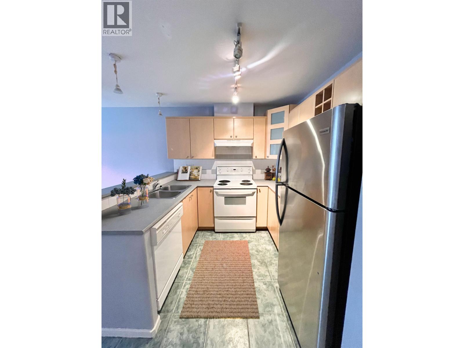 425 3122 St Johns Street Property Photo 5