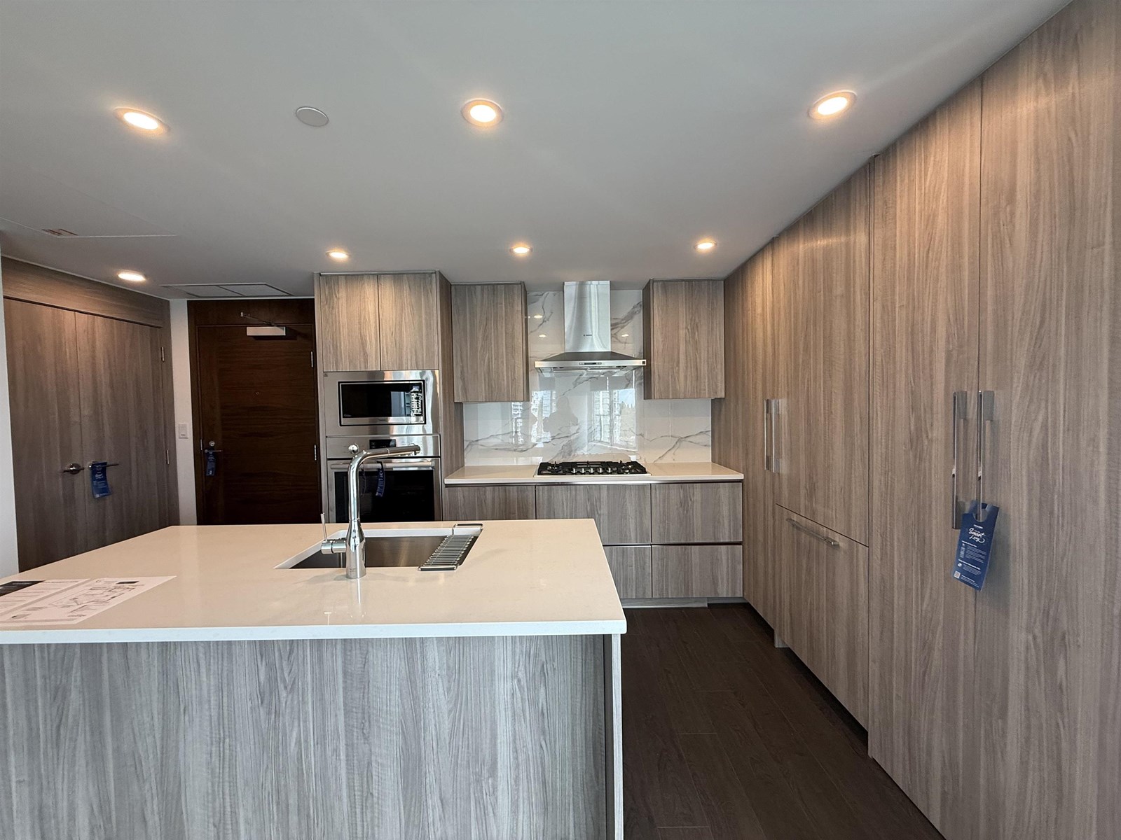 1308 13768 100 Avenue Property Photo 8