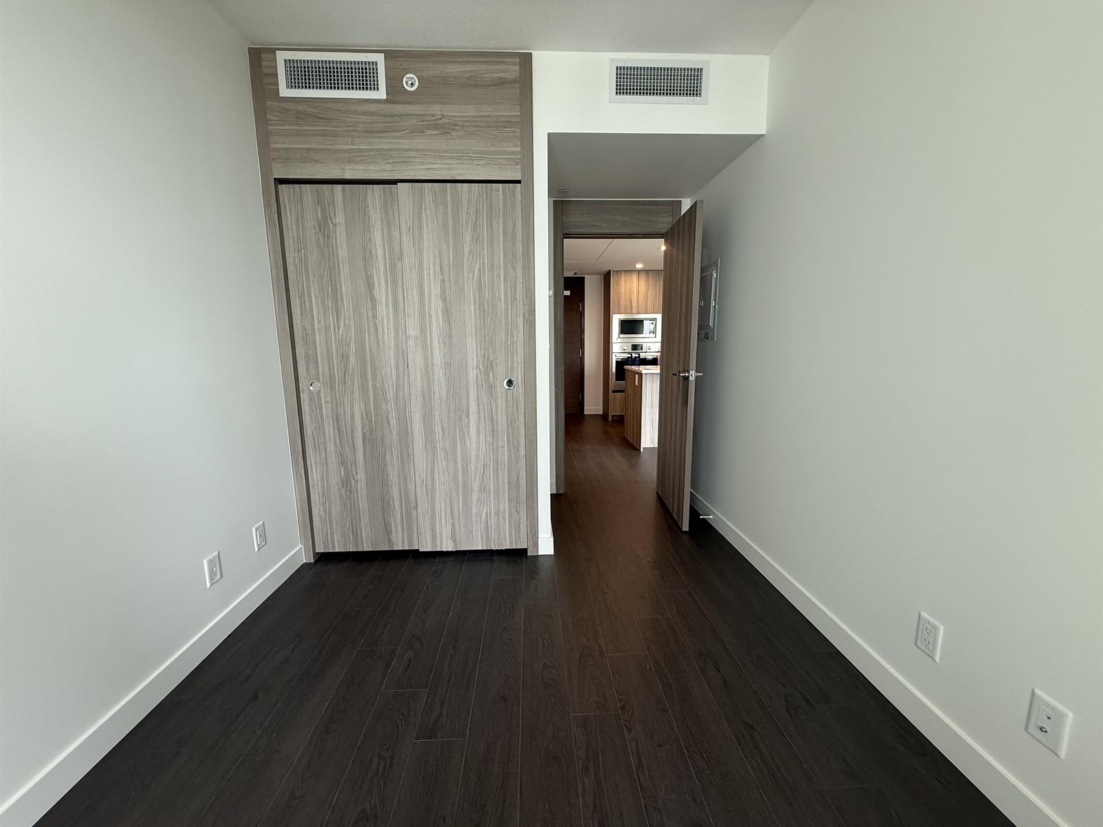 1308 13768 100 Avenue Property Photo 12