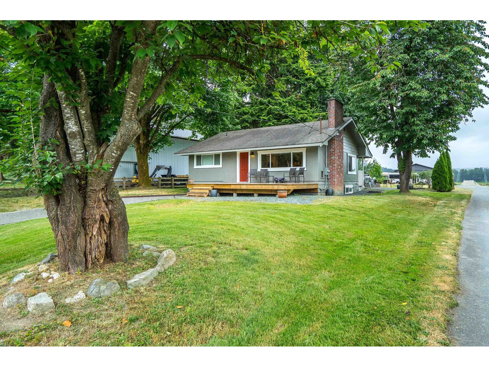 27607 Gray Avenue Property Photo 1