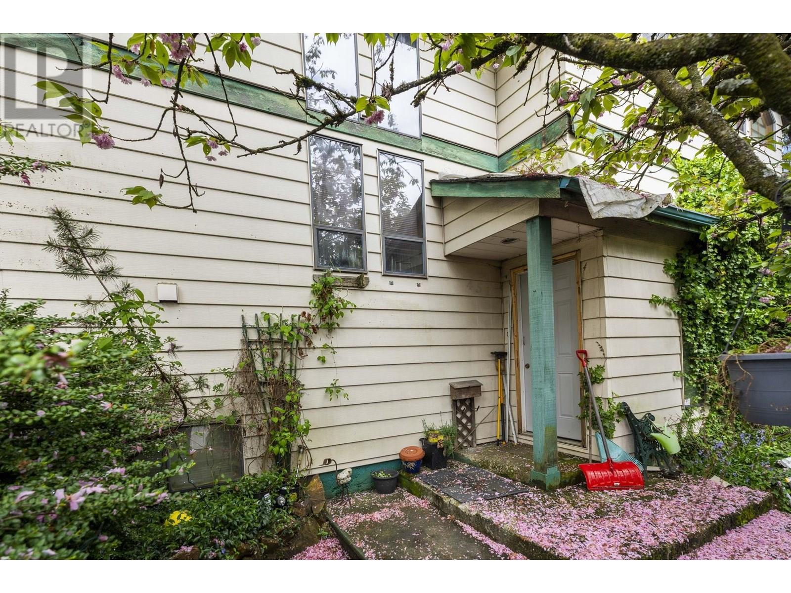 451 E Eighth Avenue Property Photo 3
