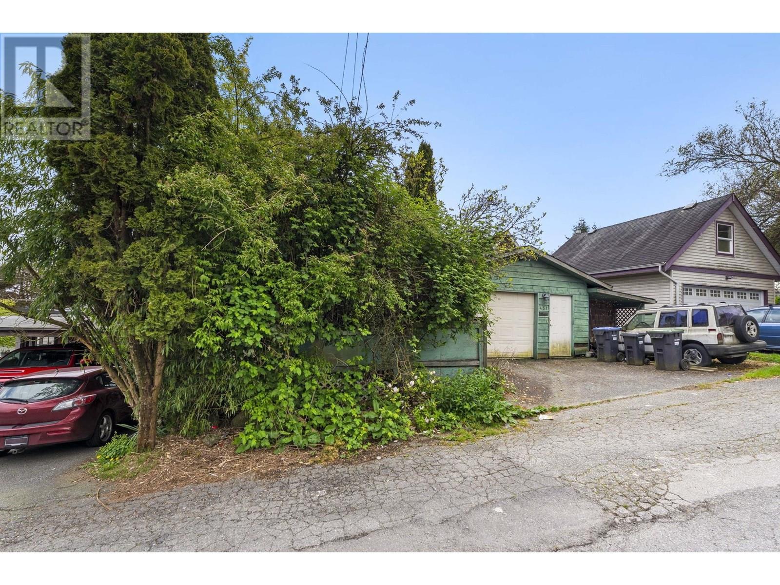 451 E Eighth Avenue Property Photo 8