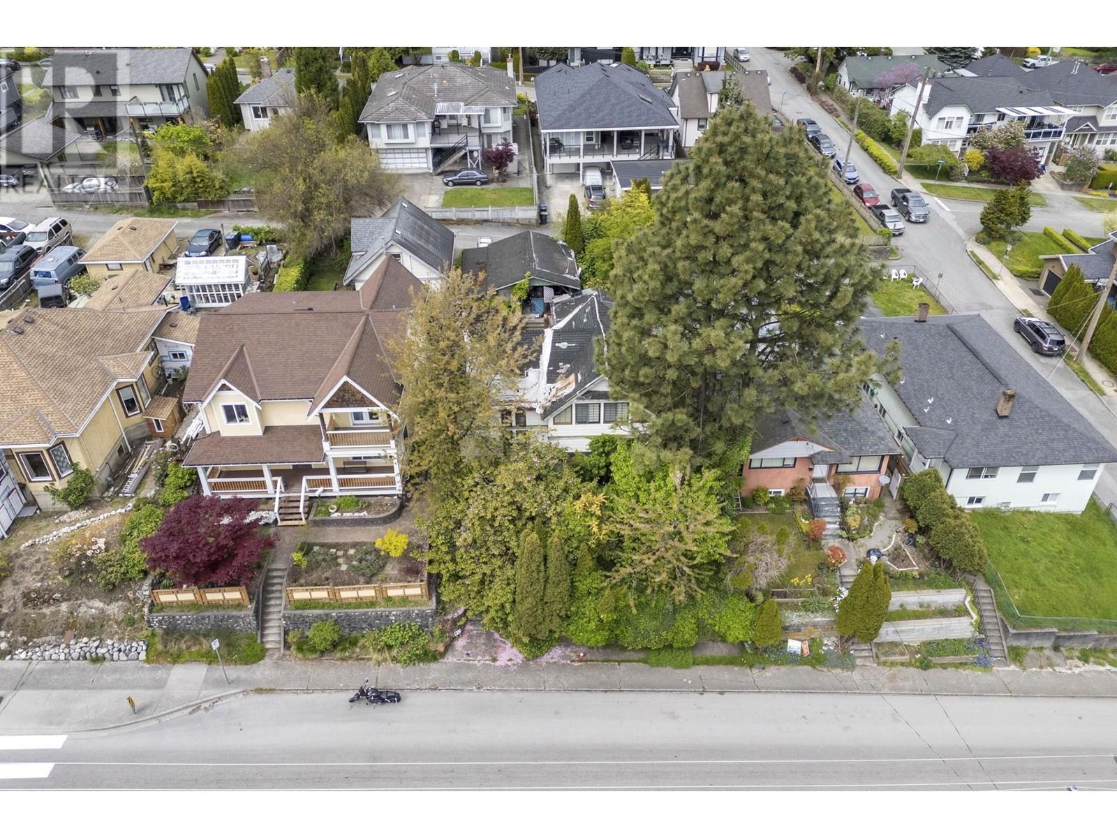 451 E Eighth Avenue Property Photo 16
