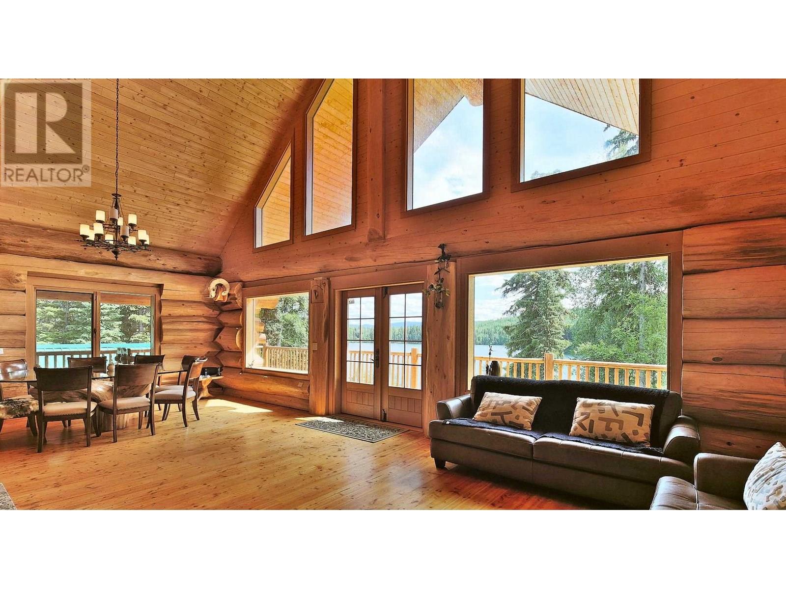 6256 Leamont Place Property Photo 12