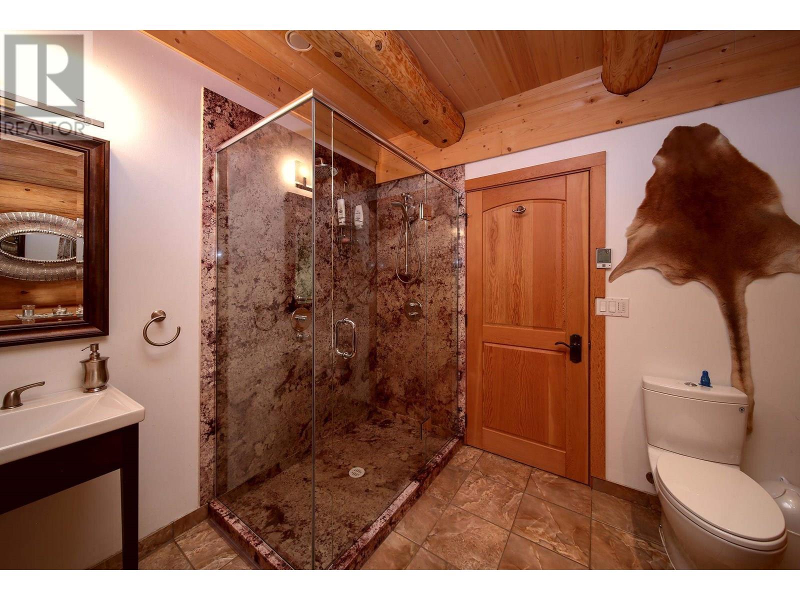 6256 Leamont Place Property Photo 25