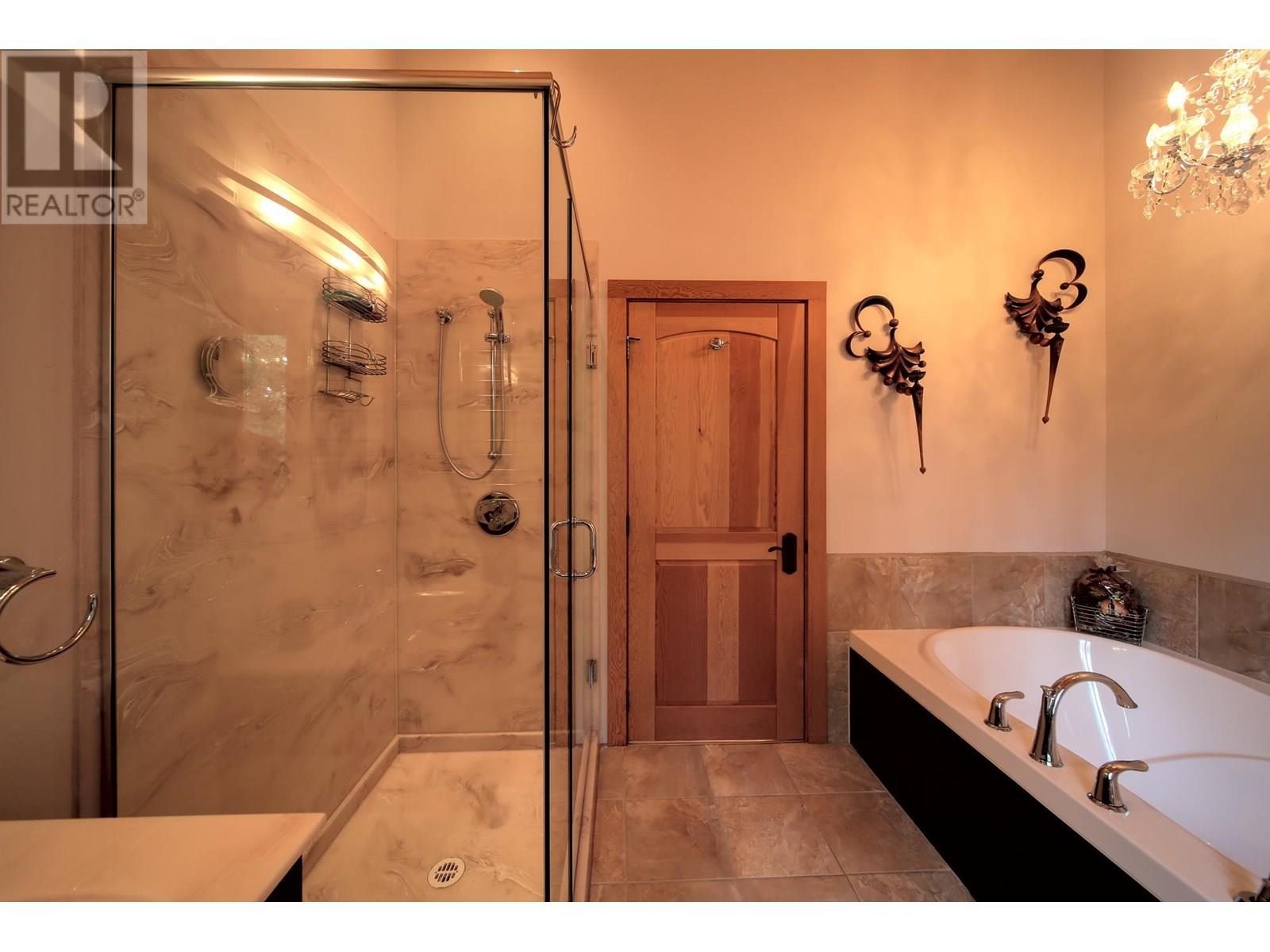 6256 Leamont Place Property Photo 33