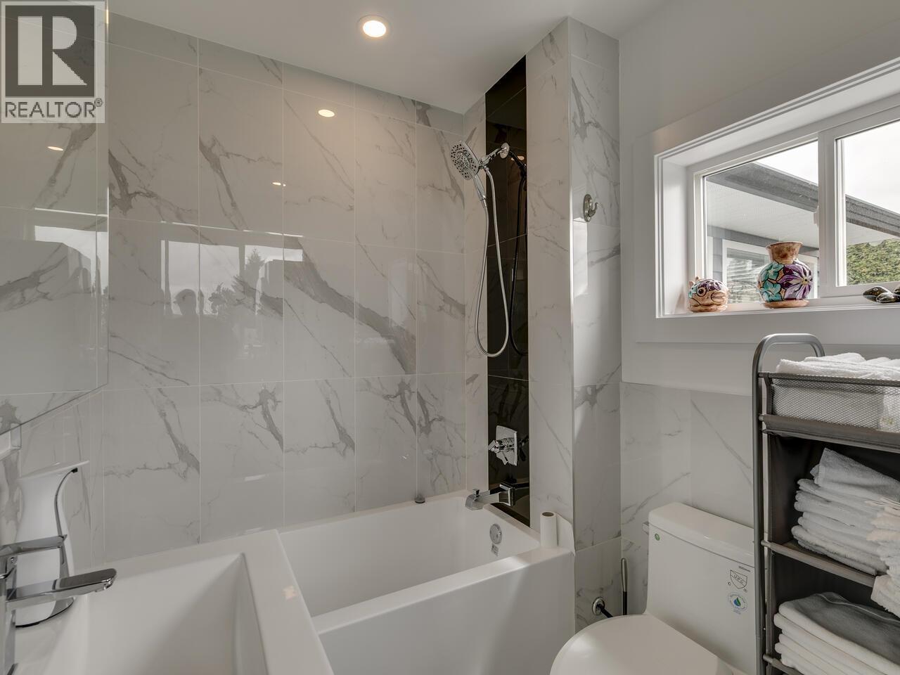 491 Midvale Street Property Photo 11