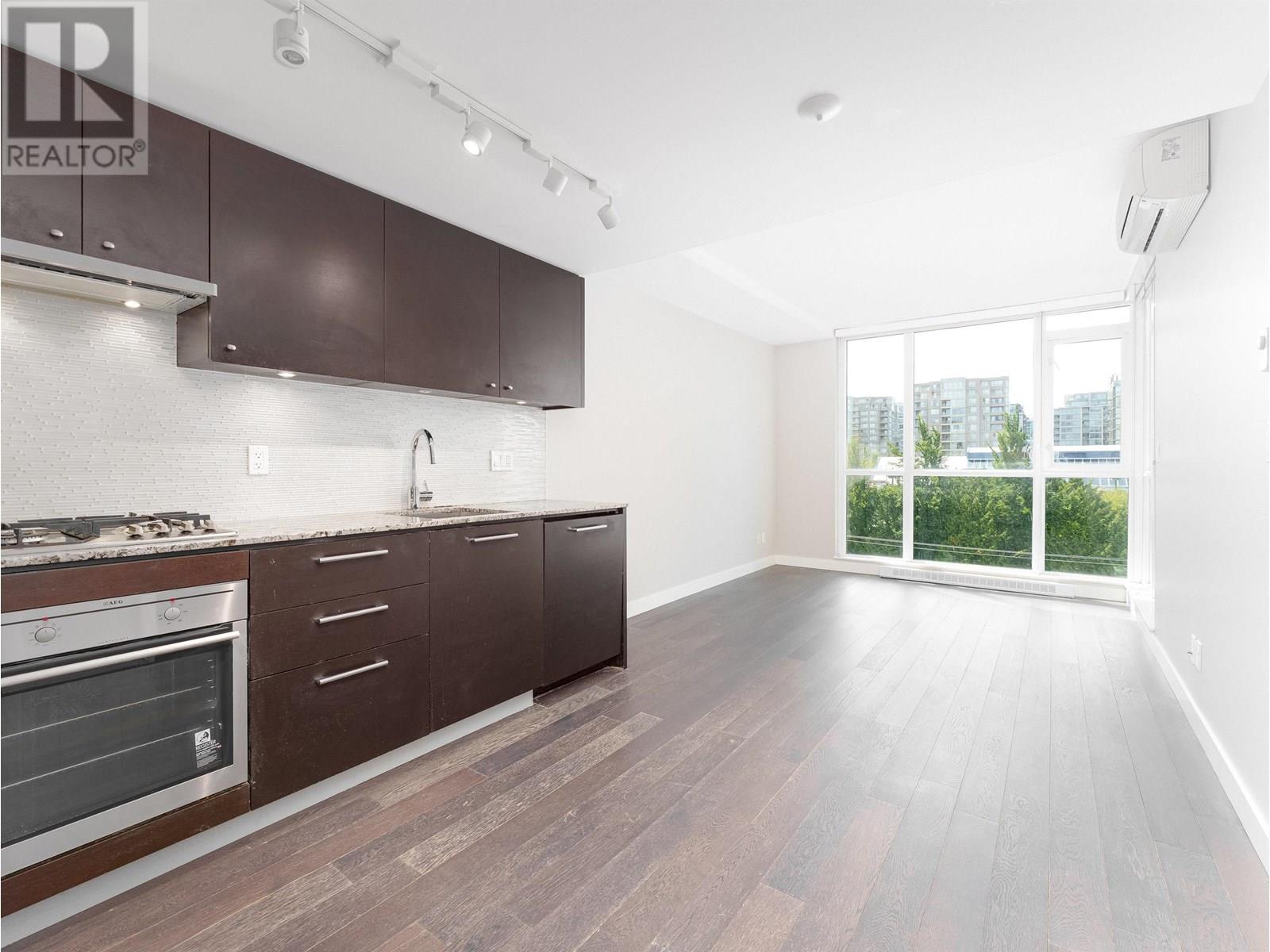 706 6180 COONEY ROAD Property Photo 1