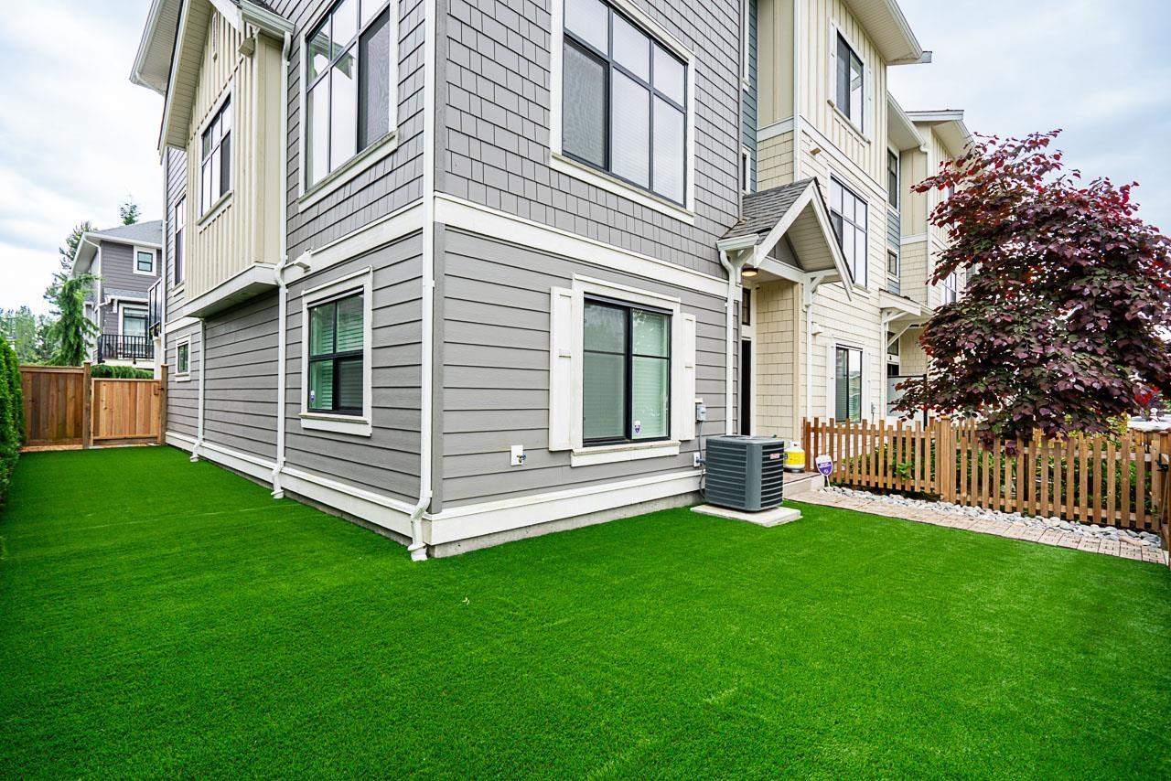 18 20261 72B AVENUE Property Photo 1