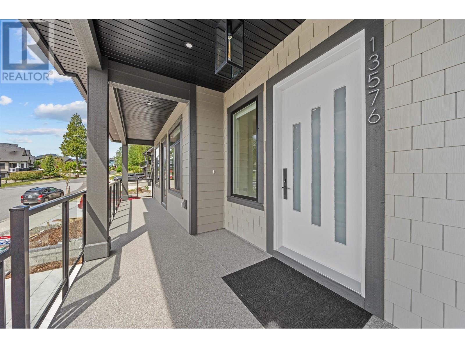 13576 Birdtail Drive Property Photo 3