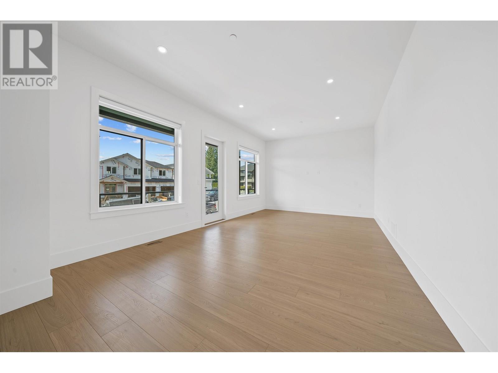 13576 Birdtail Drive Property Photo 5