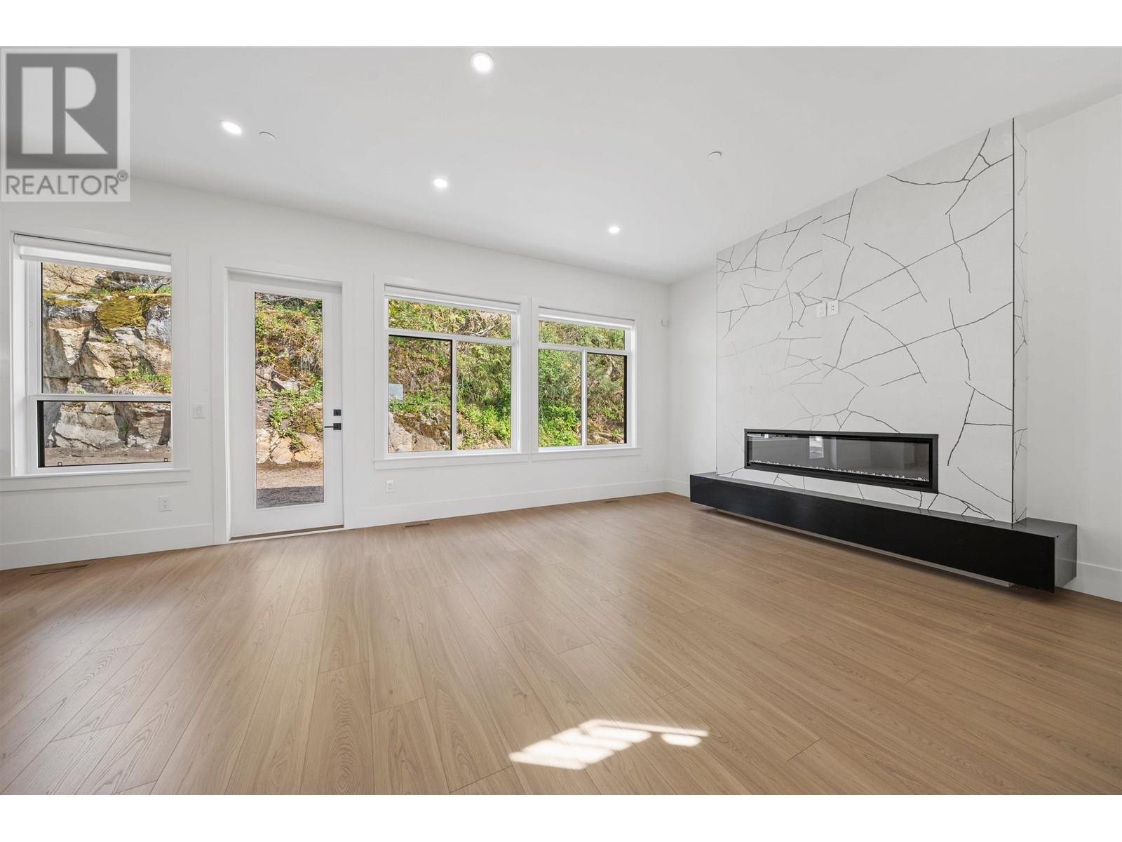 13576 Birdtail Drive Property Photo 7