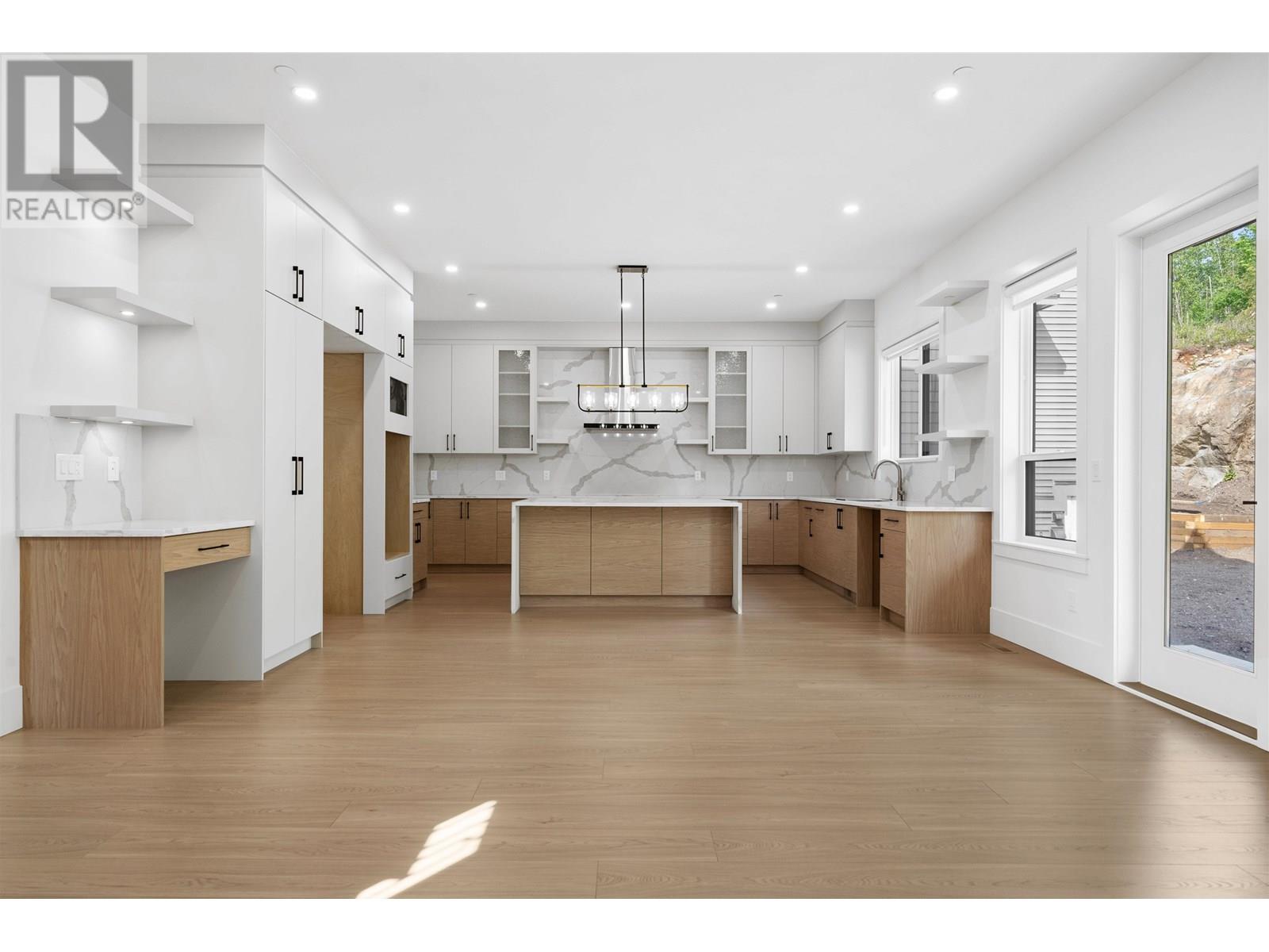 13576 Birdtail Drive Property Photo 10