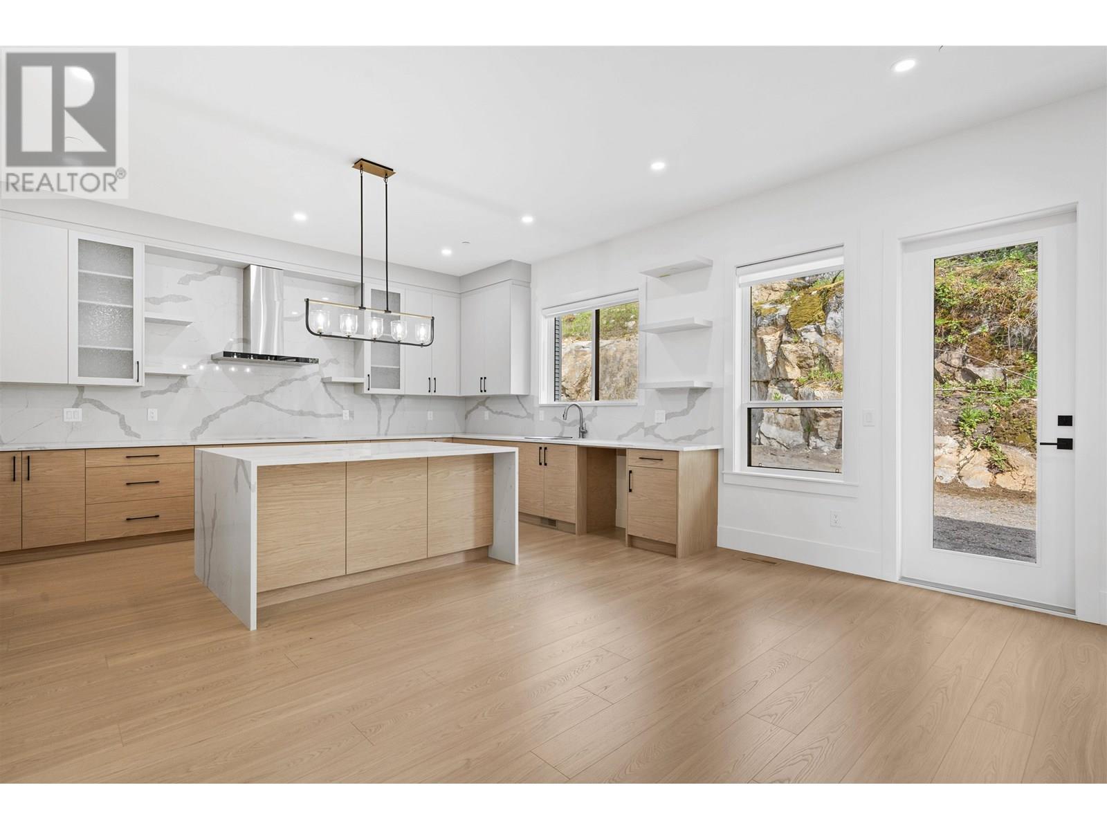 13576 Birdtail Drive Property Photo 11