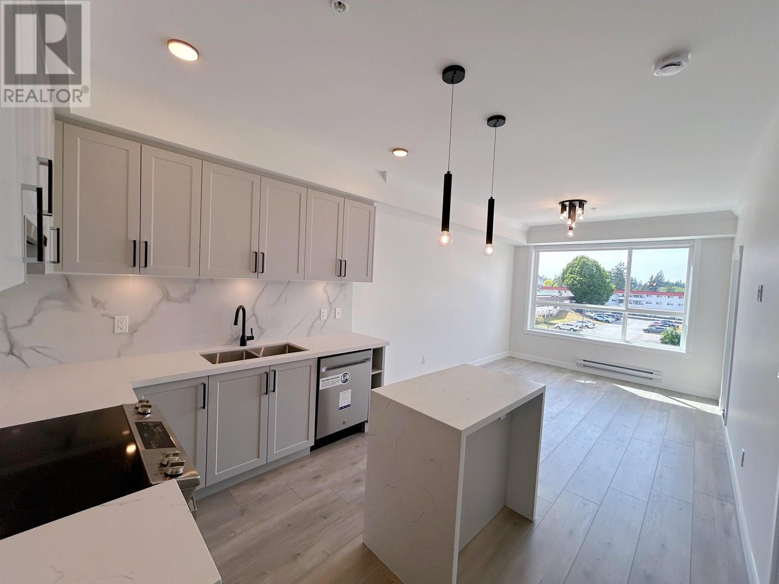 322 12109 223 STREET Property Photo 1