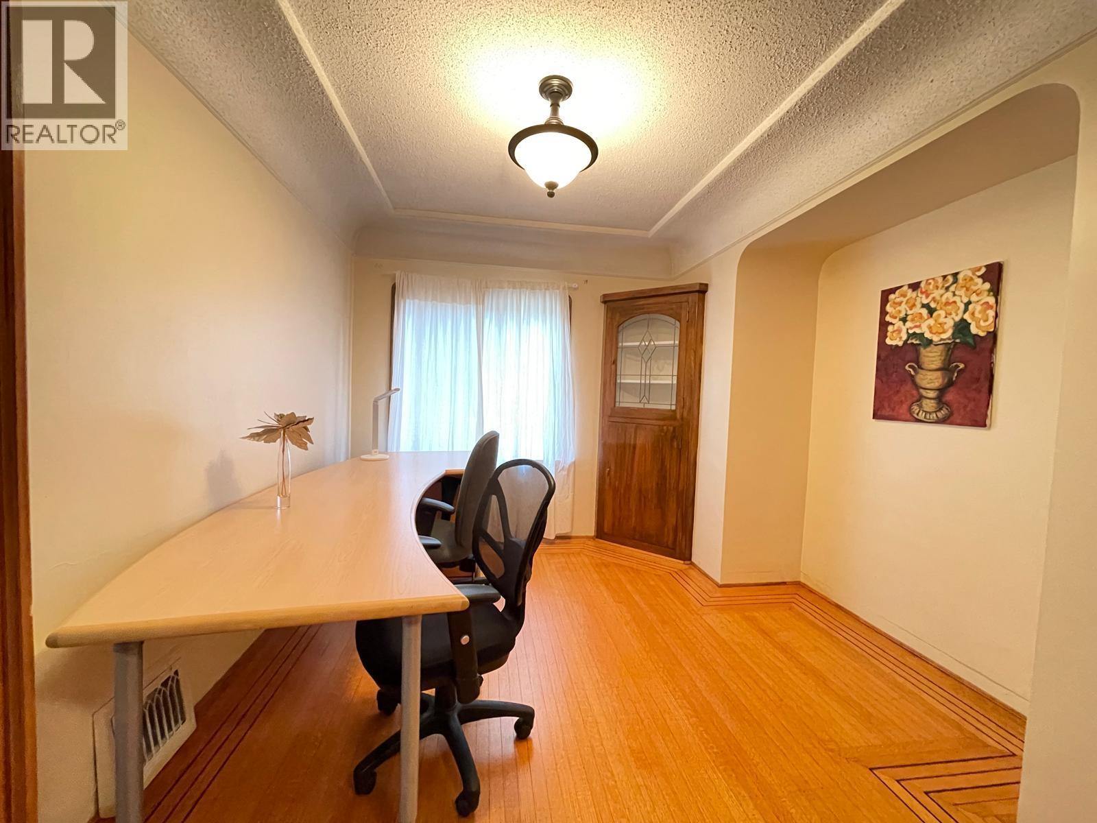7606 Angus Drive Property Photo 11
