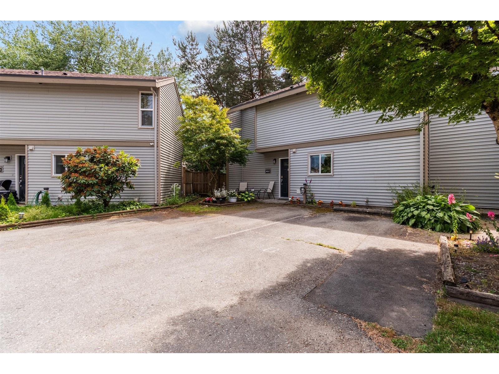 6217 E Greenside Drive Property Photo 1