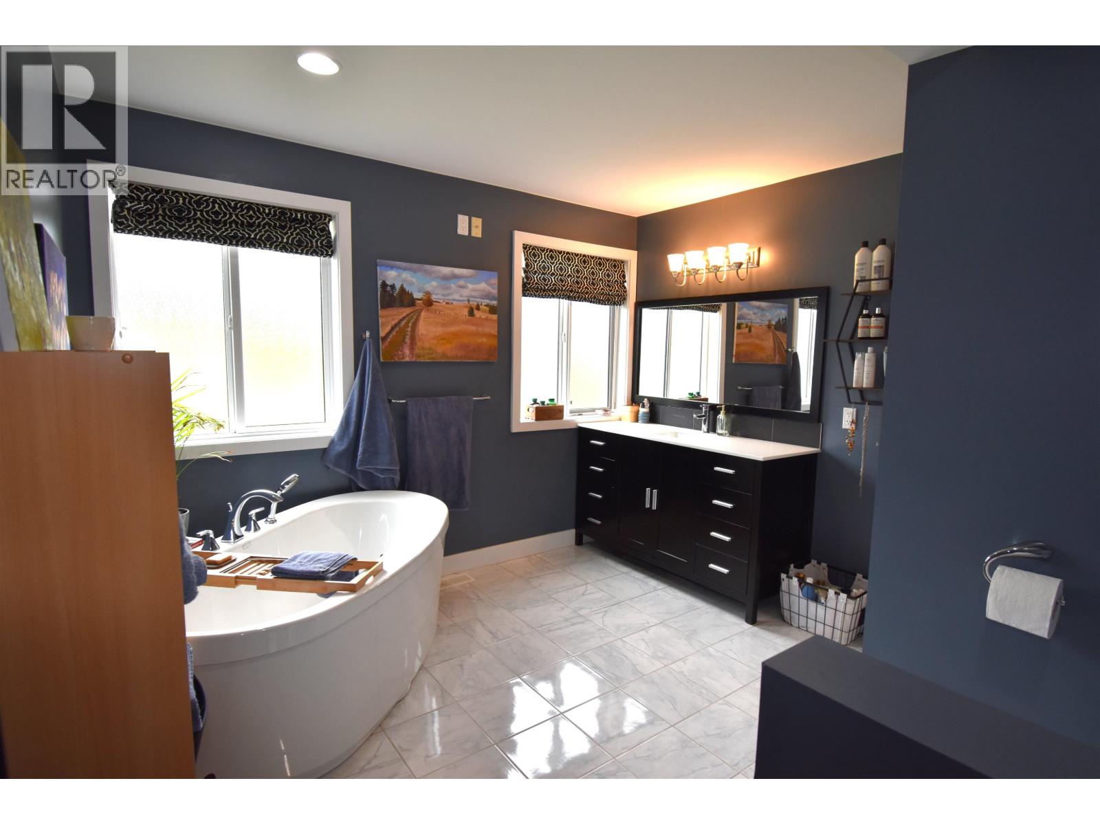 9 Starliter Way Property Photo 13