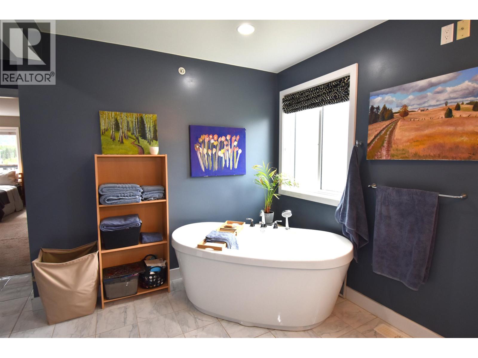 9 Starliter Way Property Photo 14