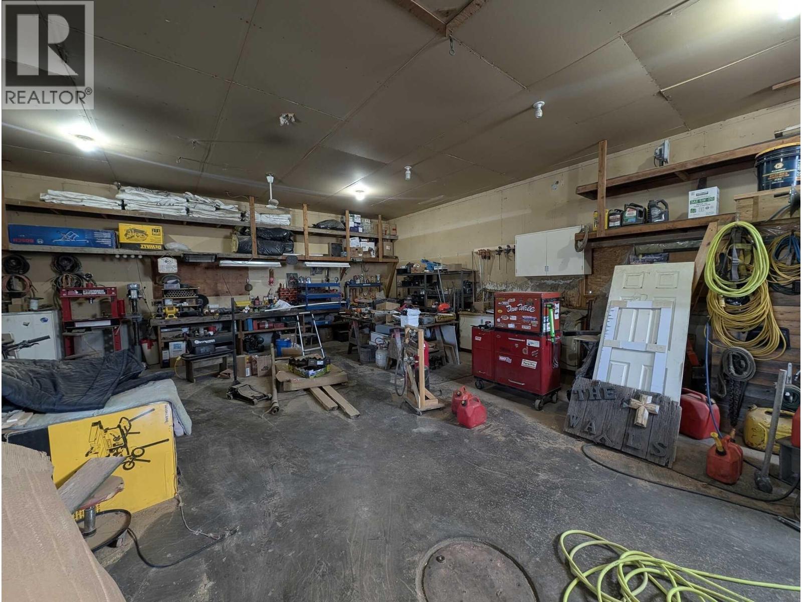 10281 Lee Road Property Photo 16