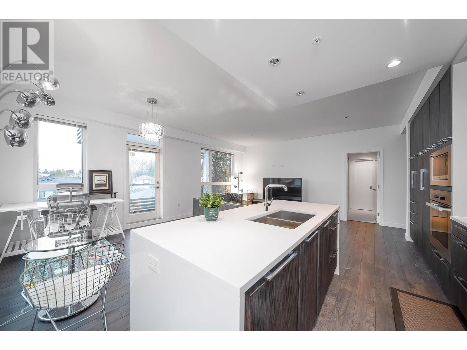 6677 Cambie Street #505 Property Photo 2