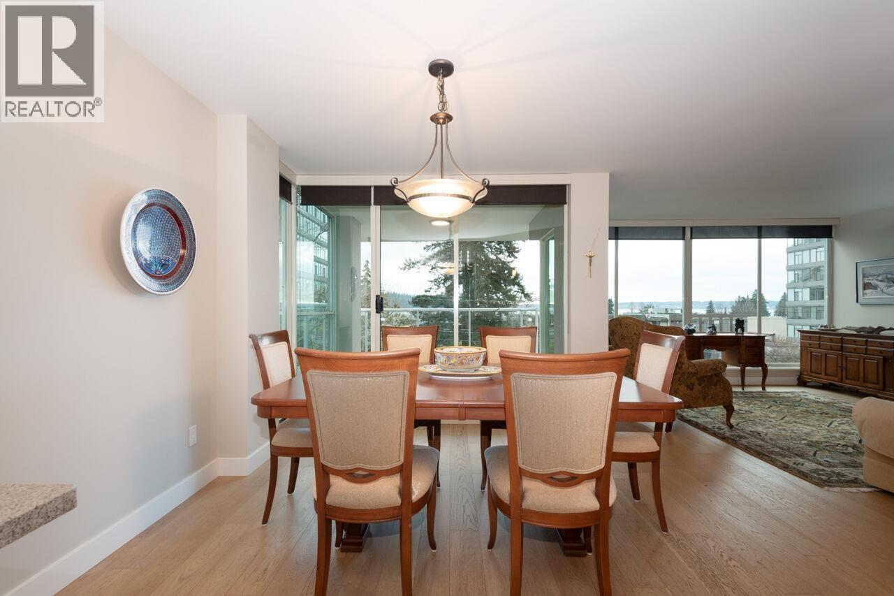 301 1455 Duchess Avenue Property Photo 8