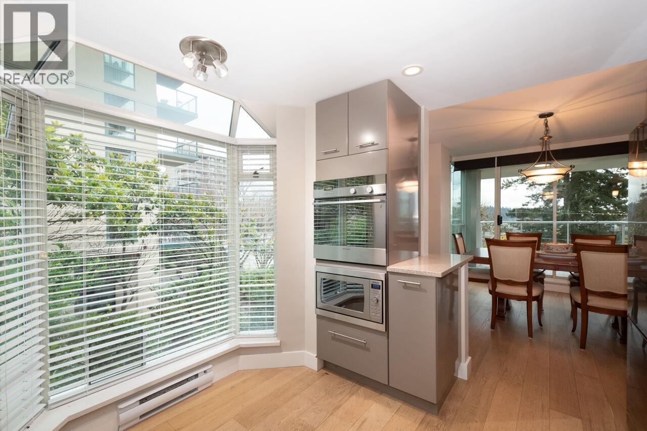 301 1455 Duchess Avenue Property Photo 13