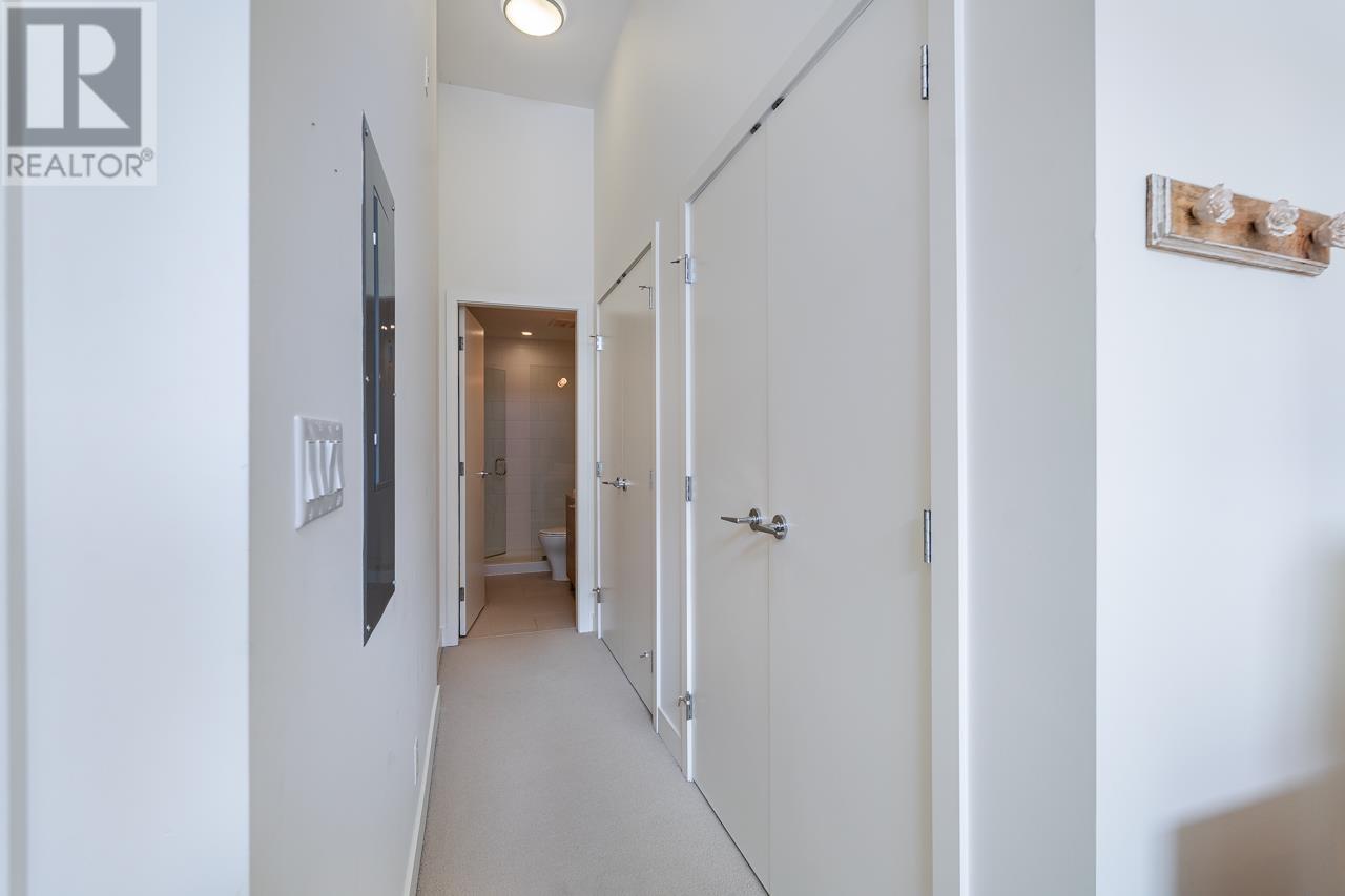 6 9150 University High Street Property Photo 20