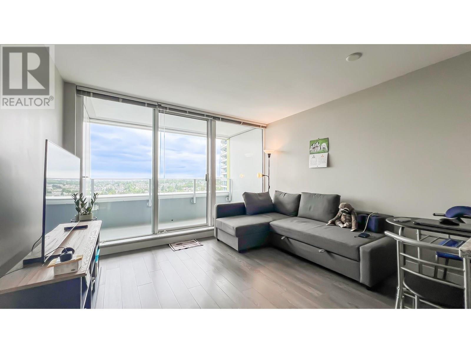 2705 488 Sw Marine Drive Property Photo 2