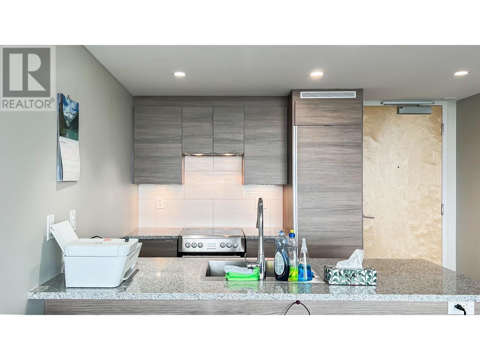 2705 488 Sw Marine Drive Property Photo 5