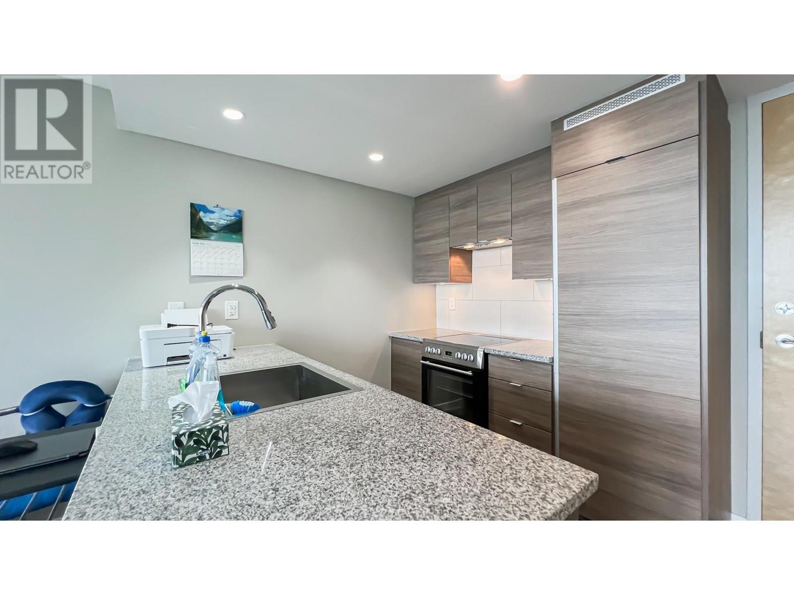 2705 488 Sw Marine Drive Property Photo 6