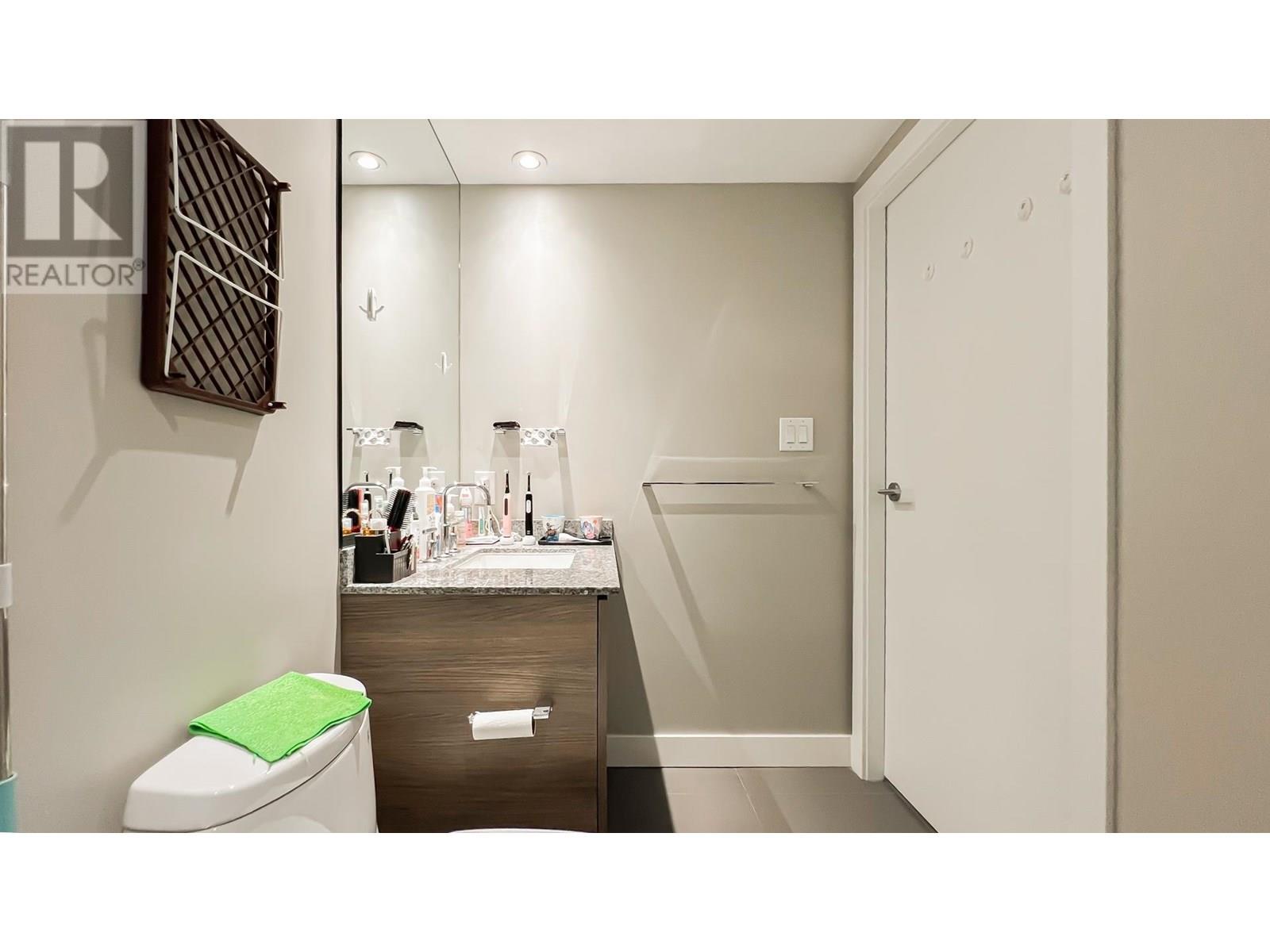 2705 488 Sw Marine Drive Property Photo 11