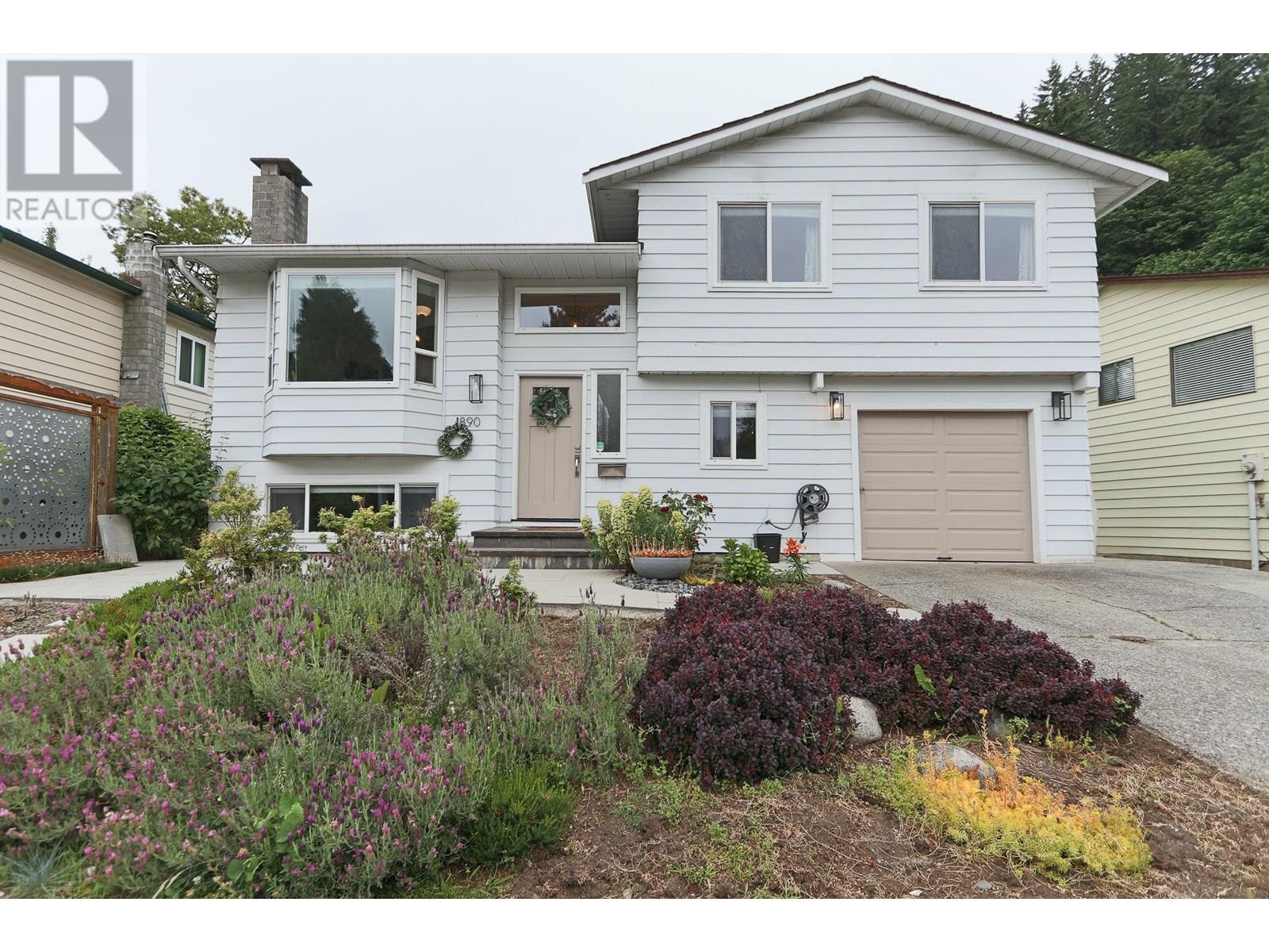 1890 BOW DRIVE Property Photo 1