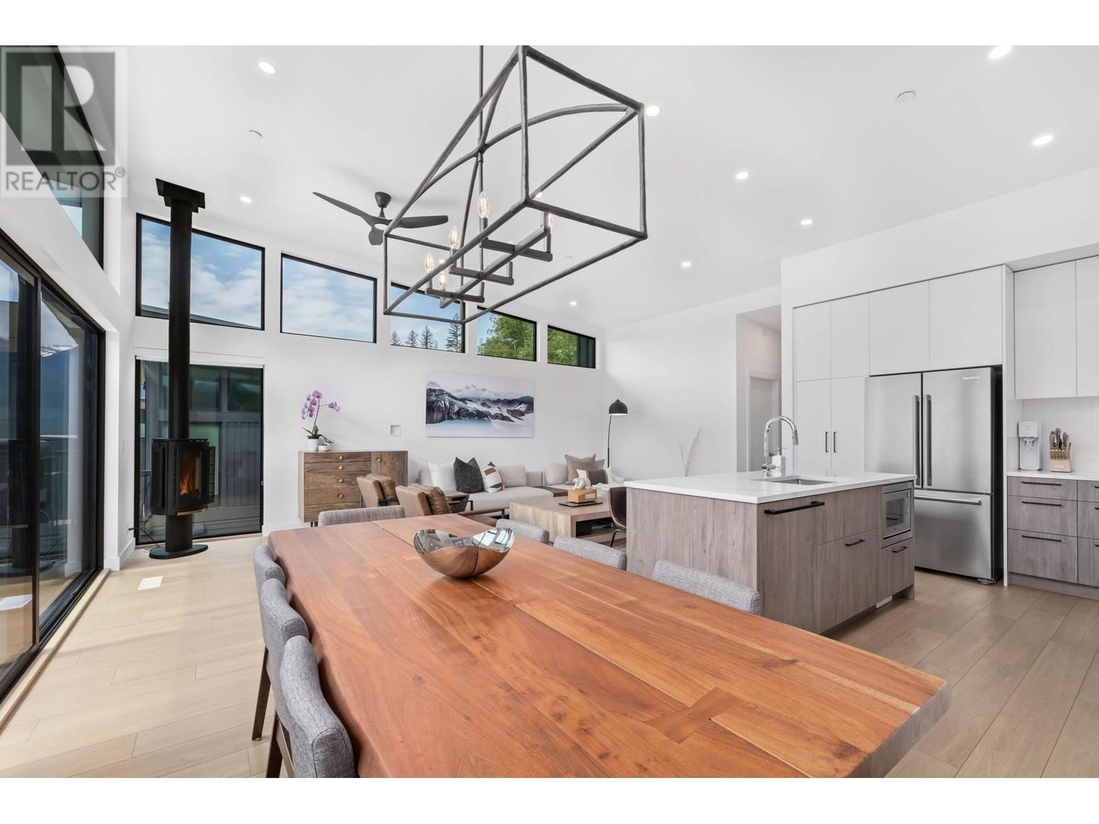 4000 Sunstone Way #36 Property Photo 10