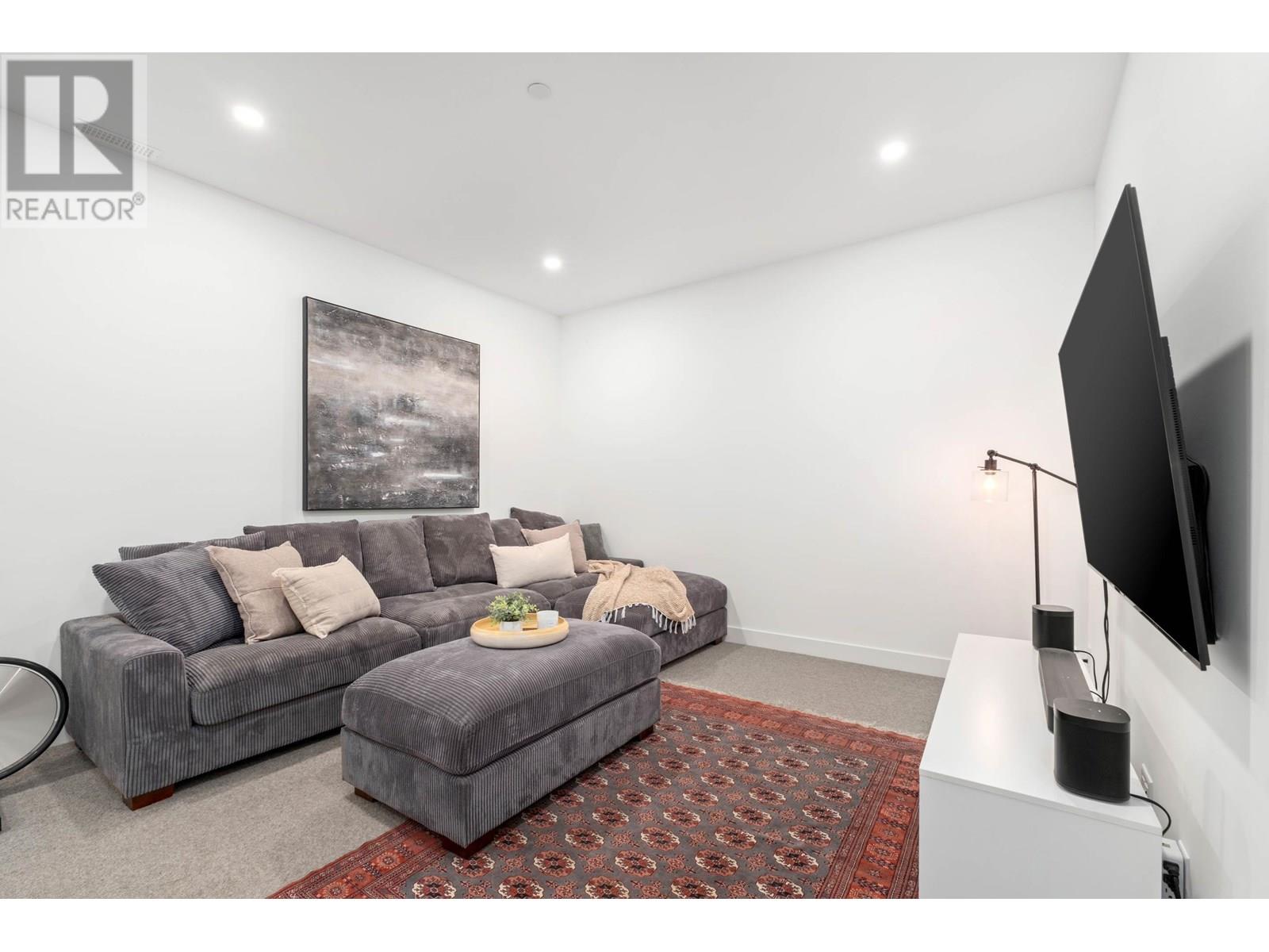 4000 Sunstone Way #36 Property Photo 29