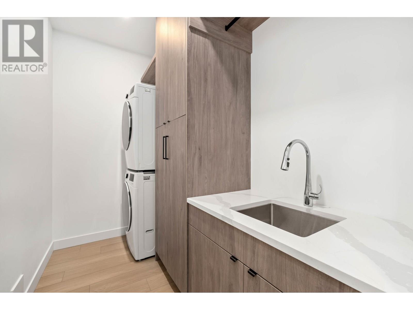 4000 Sunstone Way #36 Property Photo 33