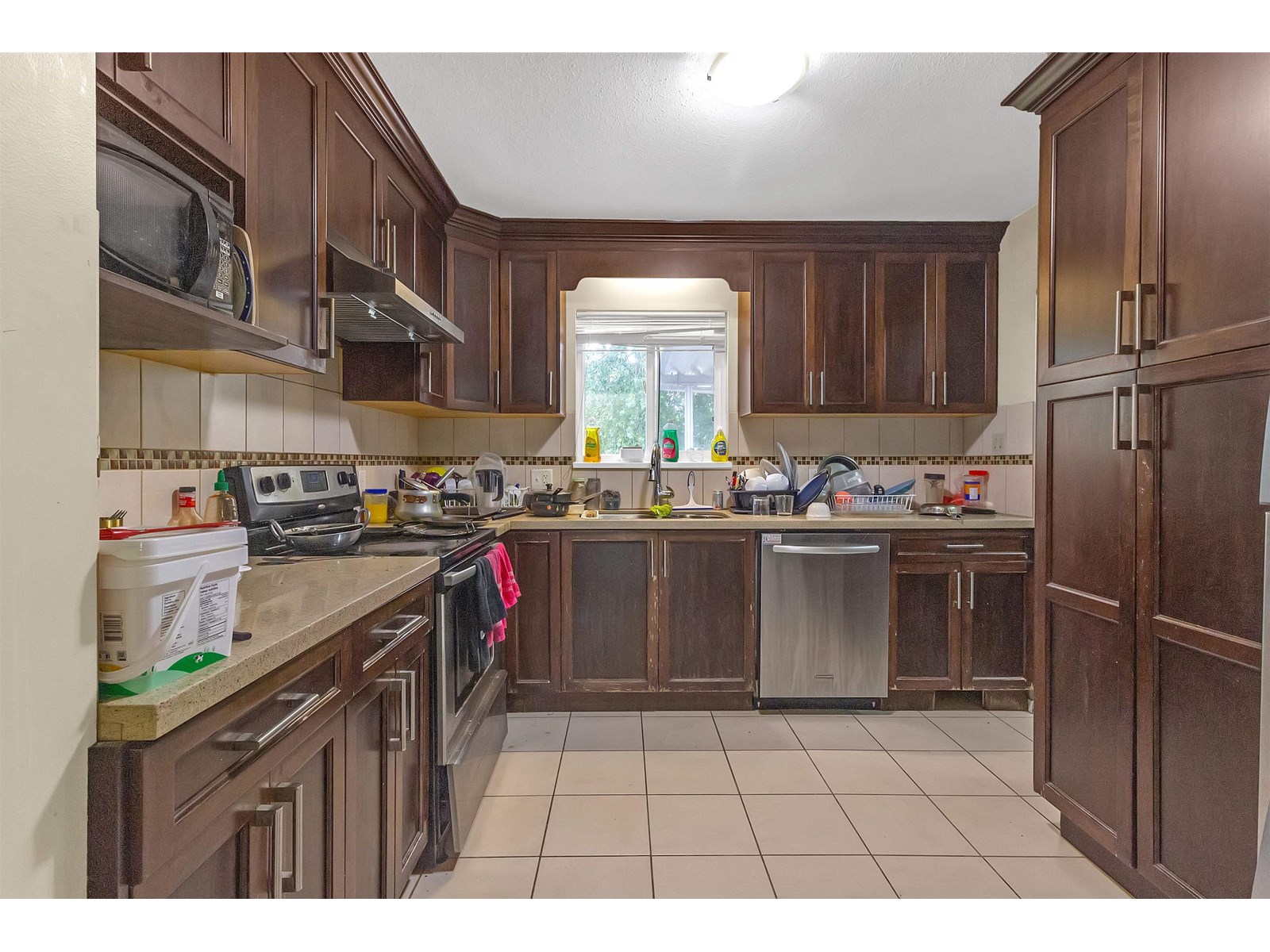 8841 140a Property Photo 14
