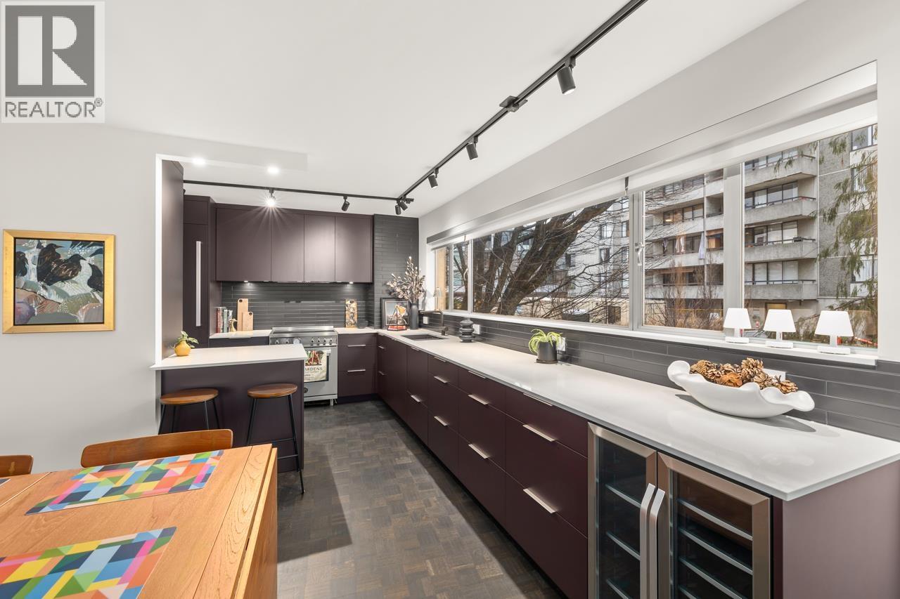 101 2135 Argyle Avenue Property Photo 8